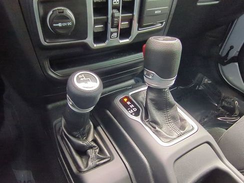 Certified 2022 Jeep Wrangler Unlimited Sport AWD/4WD image 24