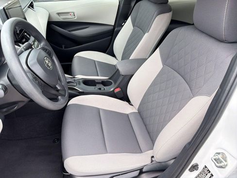 Used 2024 Toyota Corolla LE FWD image 5