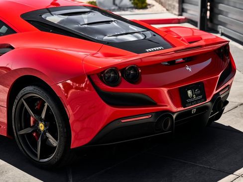 Used 2020 Ferrari F8 Tributo RWD image 10