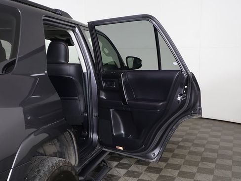 Used 2021 Toyota 4Runner Venture w/ Moonroof Package AWD/4WD image 23