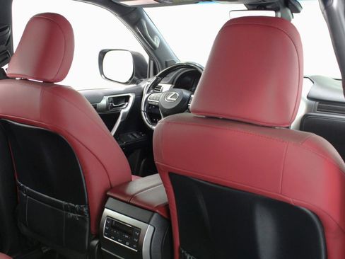 Used 2022 Lexus GX 460 Premium w/ Premium Package image 45