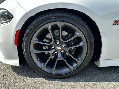 Used 2020 Dodge Charger Scat Pack RWD image 31