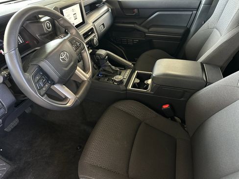 Used 2025 Toyota 4Runner SR5 image 9