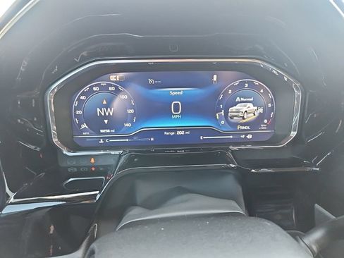 Used 2024 Chevrolet Silverado 1500 LT w/ Protection Package AWD/4WD image 31
