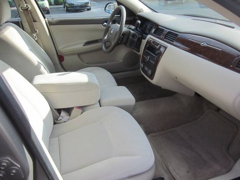 Used 2006 Chevrolet Impala LT w/ Preferred Equipment Group FWD image 14