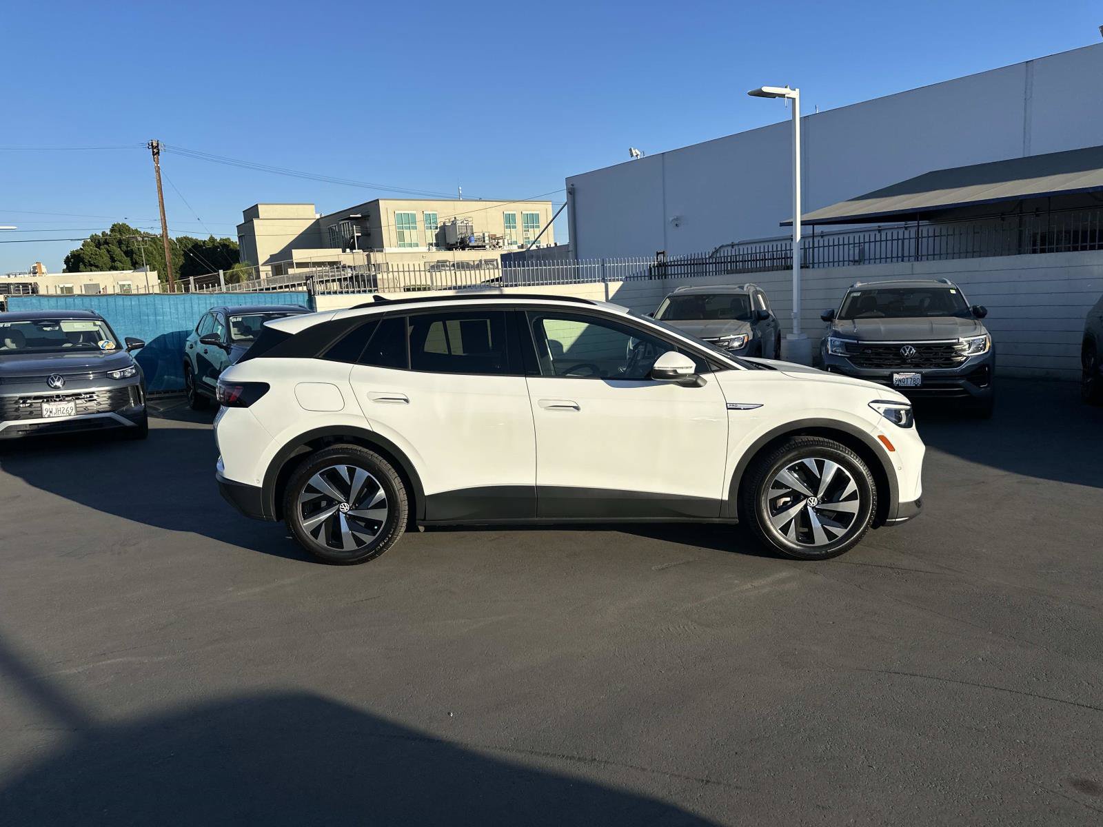 Certified 2023 Volkswagen ID.4 Pro RWD image 3