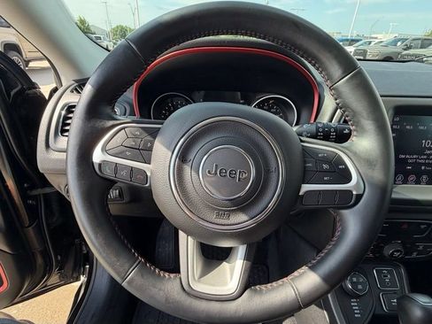 Used 2018 Jeep Compass Trailhawk w/ Popular Equipment Group AWD/4WD image 25