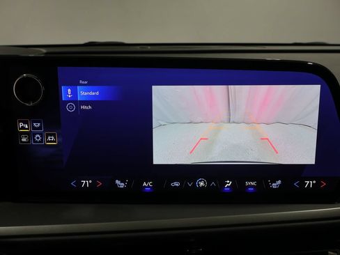 Used 2025 Chevrolet Traverse LT w/ LPO, Floor Liner Package AWD/4WD image 30