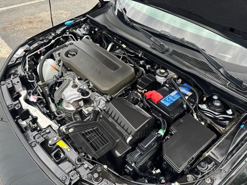 Used 2025 Honda Civic LX image 57