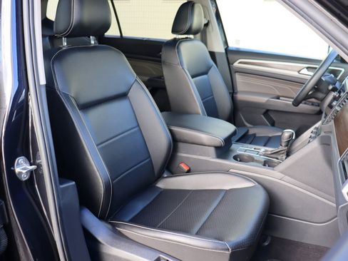 Used 2021 Volkswagen Atlas SE w/ Panoramic Sunroof Package image 21