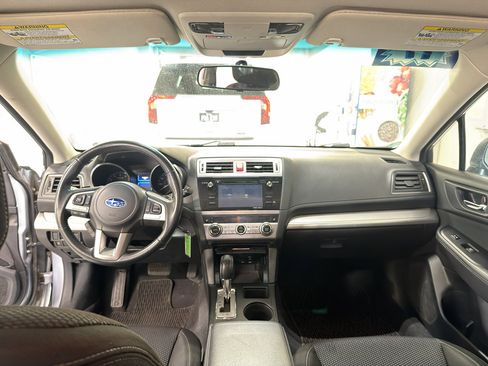 Used 2017 Subaru Outback 2.5i Premium AWD/4WD image 8