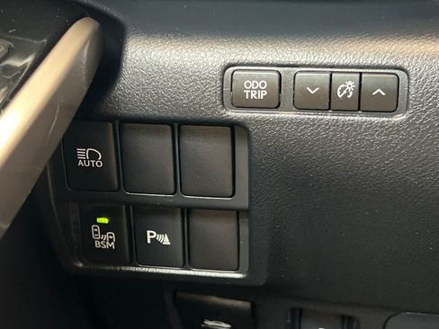Used 2017 Lexus IS 200t w/ Navigation System Package RWD image 30