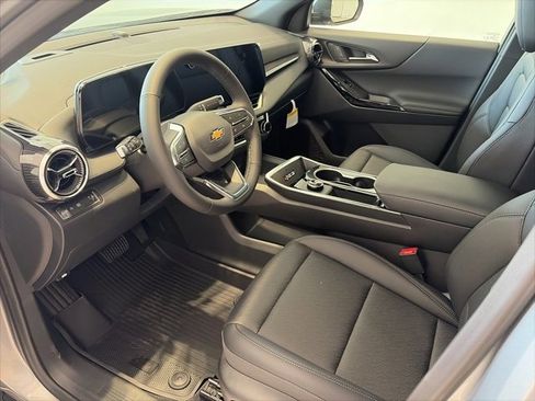 New 2026 Chevrolet Equinox LT w/ Convenience Package II image 8