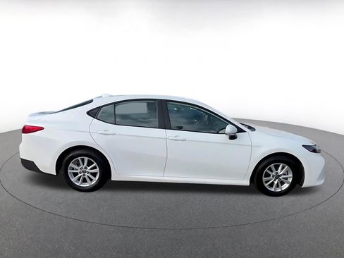 Used 2025 Toyota Camry LE image 16