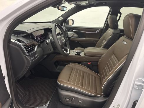 New 2026 GMC Acadia Denali Ultimate w/ LPO, All-Weather Package AWD/4WD image 20