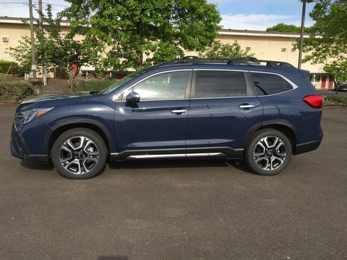 Used 2023 Subaru Ascent Touring AWD/4WD image 3