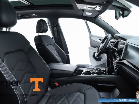 Used 2024 Volkswagen Atlas Cross Sport SE w/ Panoramic Sunroof Package FWD image 36