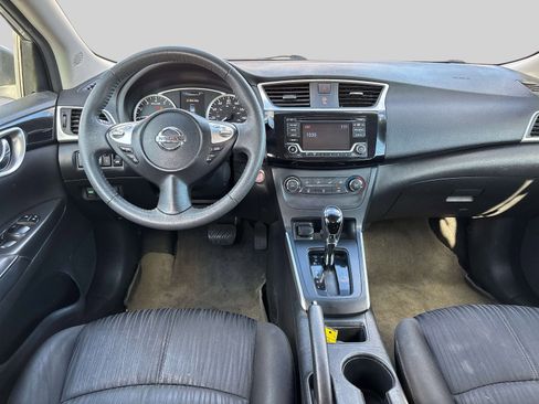 Used 2017 Nissan Sentra SV image 8
