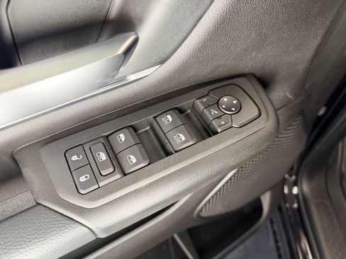 New 2026 RAM 1500 4x4 Crew Cab image 19