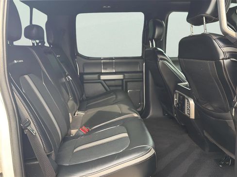 Used 2019 Ford F250 Platinum w/ Platinum Ultimate Package AWD/4WD image 3