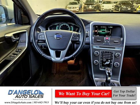Used 2015 Volvo XC60 T5 image 24