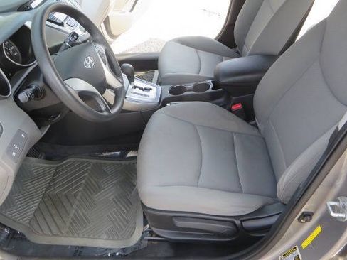 Used 2012 Hyundai Elantra GLS FWD image 11