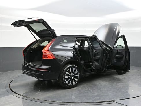 Used 2025 Volvo XC60 B5 Plus w/ Climate Package AWD/4WD image 44