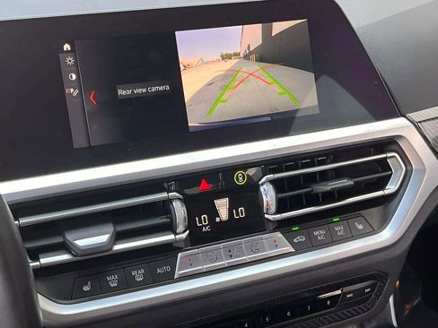 Used 2020 BMW 330i xDrive Sedan AWD/4WD image 19