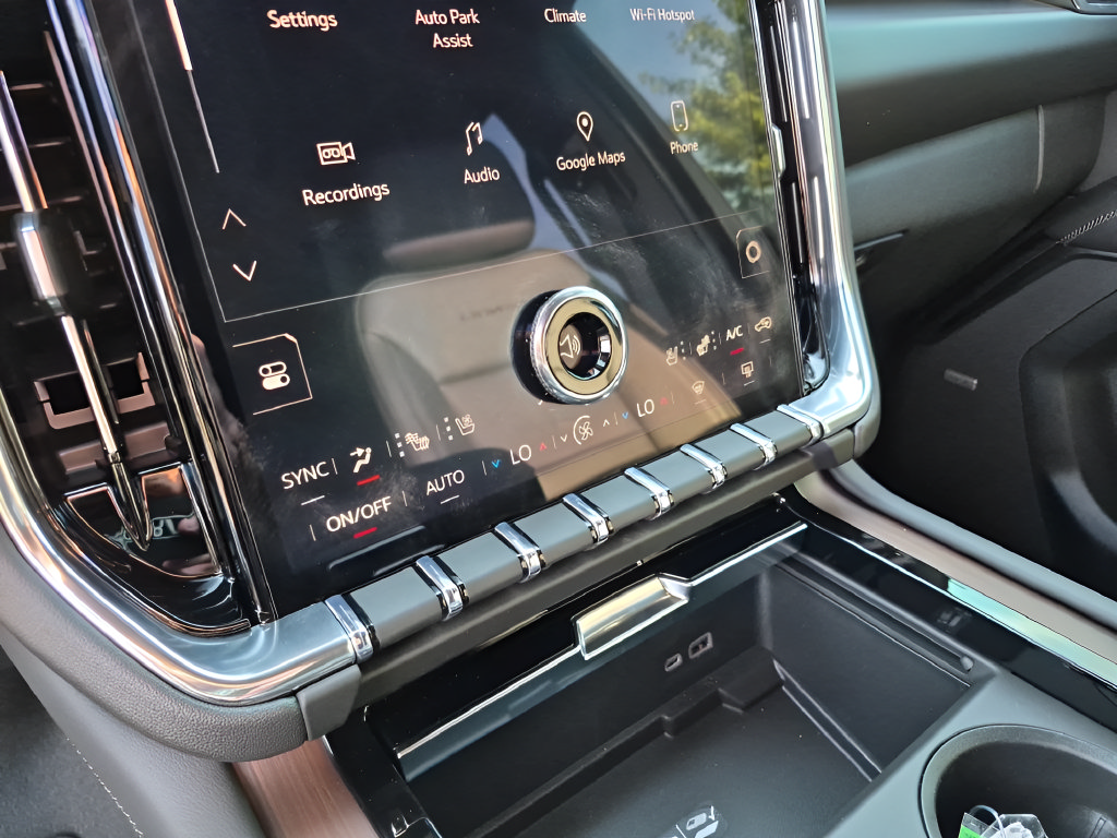 New 2026 GMC Yukon Denali w/ Denali Reserve Package AWD/4WD image 24