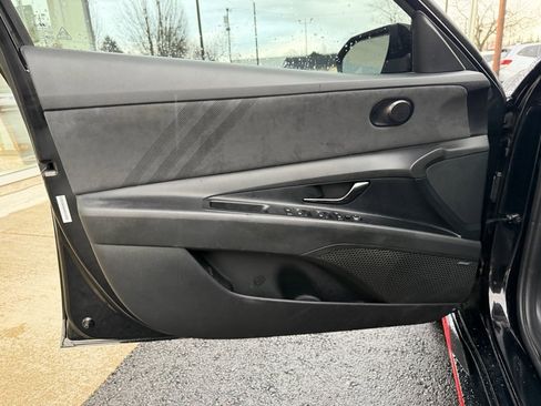 Used 2022 Hyundai Elantra N image 11