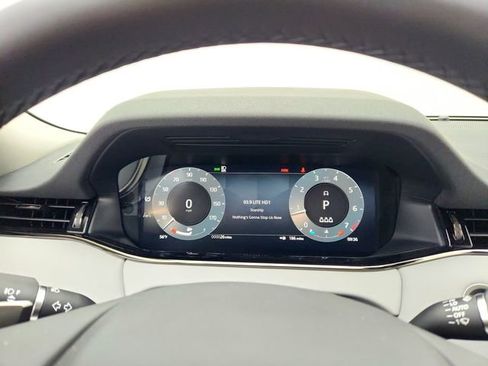 New 2025 Land Rover Range Rover Evoque Dynamic SE image 24