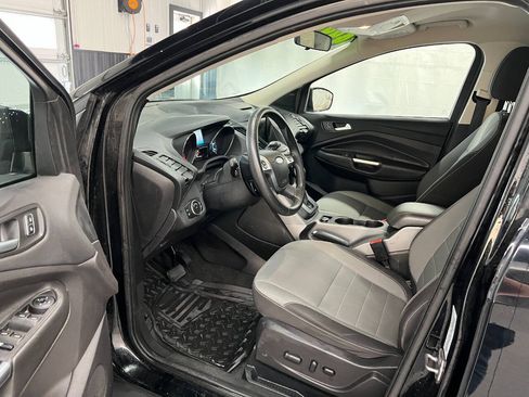 Used 2016 Ford Escape SE w/ Equipment Group 201A AWD/4WD image 7
