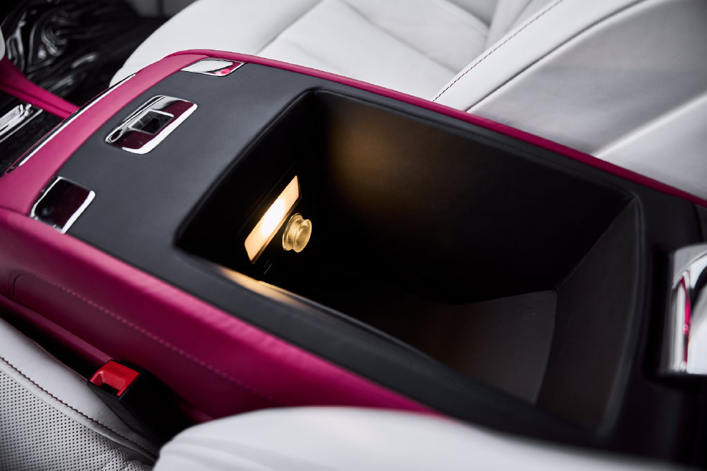 Used 2023 Rolls-Royce Phantom Sedan RWD image 80