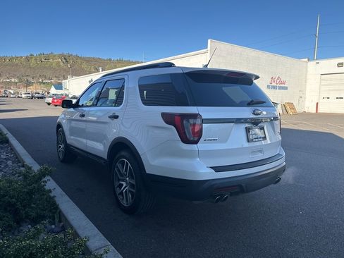 Used 2018 Ford Explorer Sport w/ Equipment Group 401A image 8