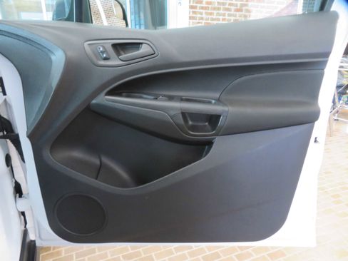 Used 2016 Ford Transit Connect XL image 22