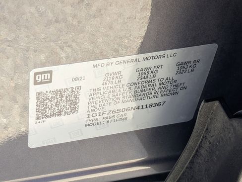 Used 2022 Chevrolet Bolt EUV Premier w/ Sun & Sound Package image 30