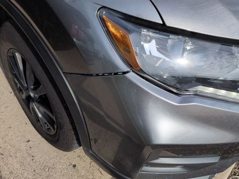 Used 2017 Nissan Rogue SV w/ Midnight Edition FWD image 4