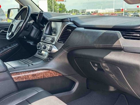 Used 2019 Chevrolet Tahoe Premier AWD/4WD image 25
