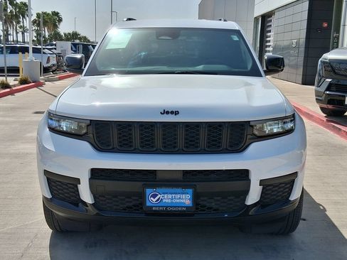 Used 2024 Jeep Grand Cherokee L Laredo RWD image 2