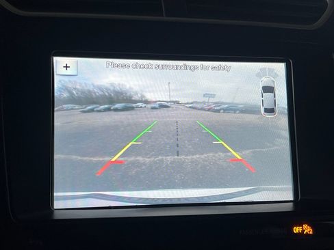 Used 2017 Ford Explorer XLT w/ Equipment Group 202A image 28