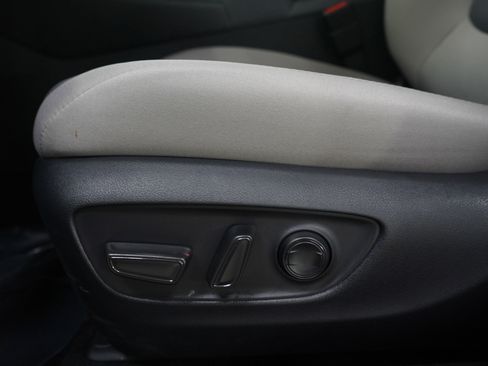 Used 2025 Toyota RAV4 XLE image 23