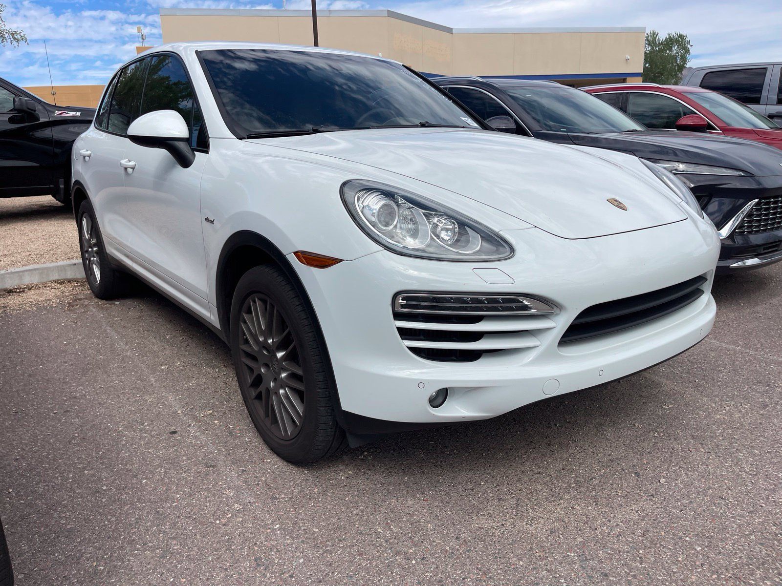 Used 2013 Porsche Cayenne Diesel AWD/4WD image 3