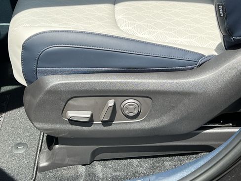New 2026 Kia Carnival SX w/ SX Dark Edition Package FWD image 19