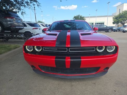 Used 2018 Dodge Challenger SXT w/ Super Sport Group (SS/T) RWD image 5