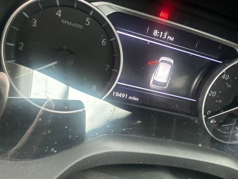 Used 2023 Nissan Rogue S FWD image 17