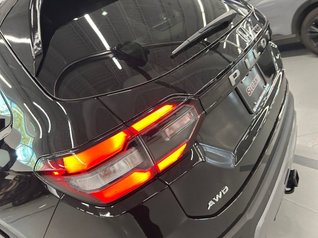 New 2026 Honda Pilot Elite image 17