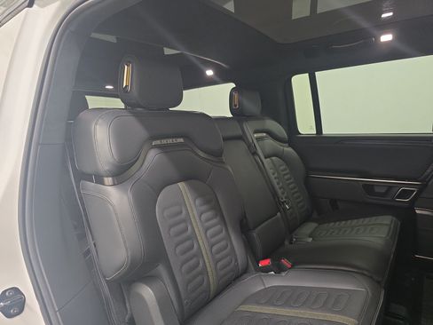 Used 2024 Rivian R1S Adventure AWD/4WD image 23