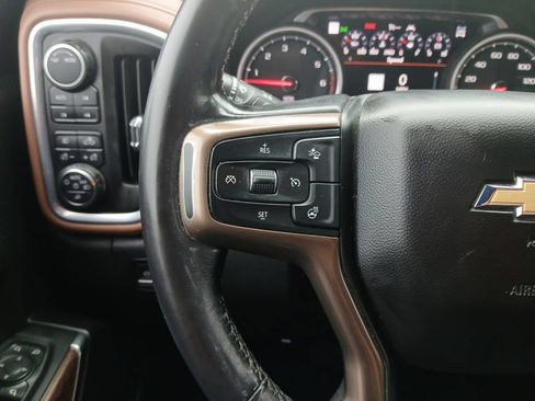 Used 2022 Chevrolet Silverado 1500 High Country w/ Technology Package AWD/4WD image 11