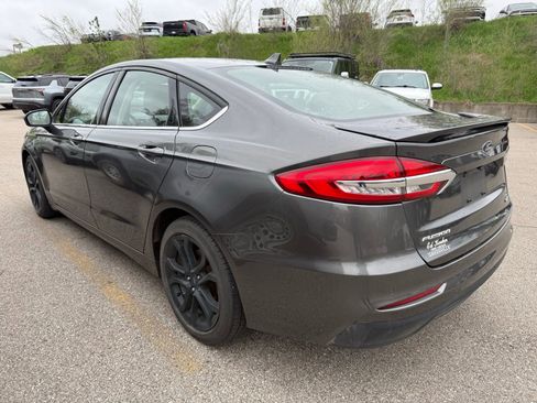 Used 2020 Ford Fusion SE w/ Equipment Group 151A FWD image 4