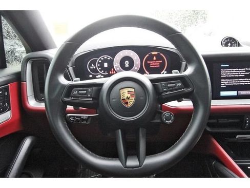Used 2024 Porsche Cayenne Coupe AWD/4WD image 13